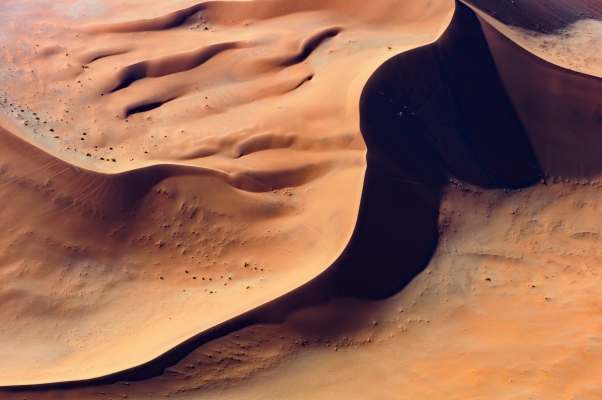 Linie v poušti Namib